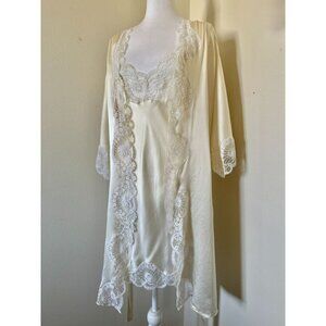 Vintage 1980s Nordstrom Silk Nightgown And Dressing Gown Set In Ivory And Lace